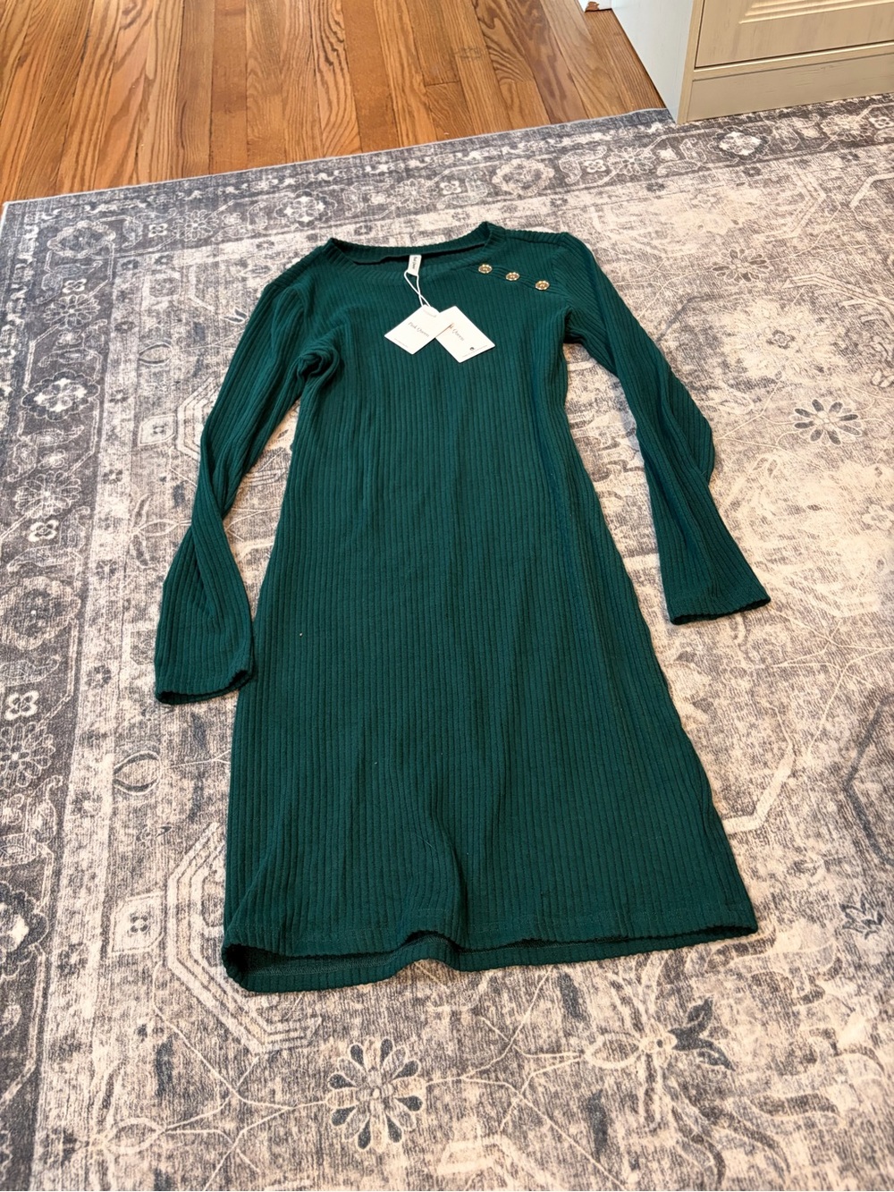 Ribbed Long-Sleeve Knit Dress in Deep Green with Shoulder Buttons